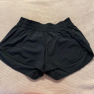 Lululemon Tracker Short 4”
